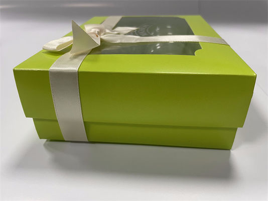 صندوق المكرونات الخضراء مع غطاء واضح